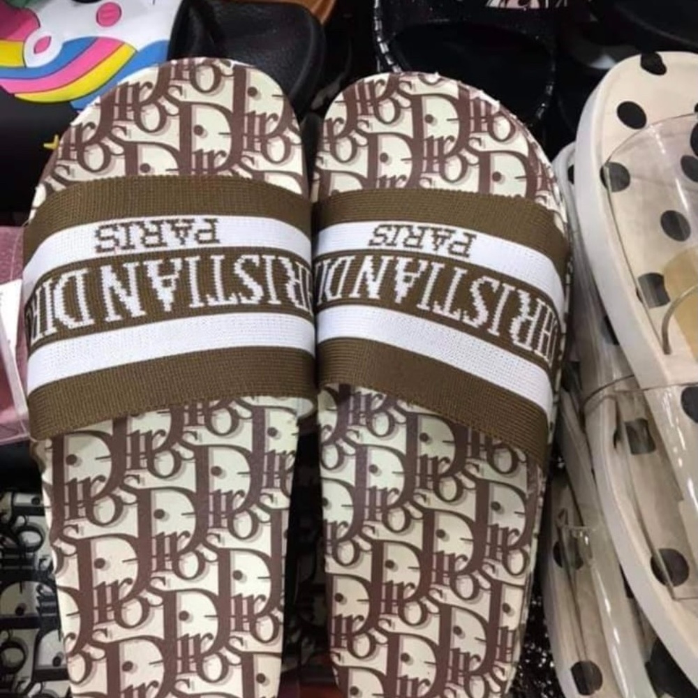 Sandals - Picture 7 of 11